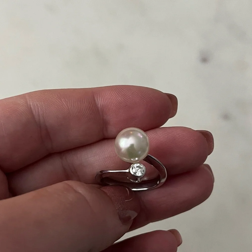 Sterling silver 925 pearl and cubic zirconia ring